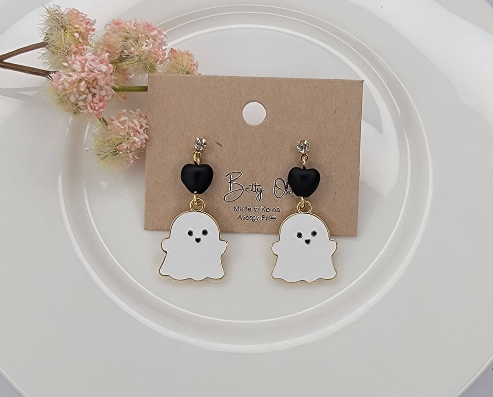 GHOST WITH BLACK HEART DANGLE EARRINGS
