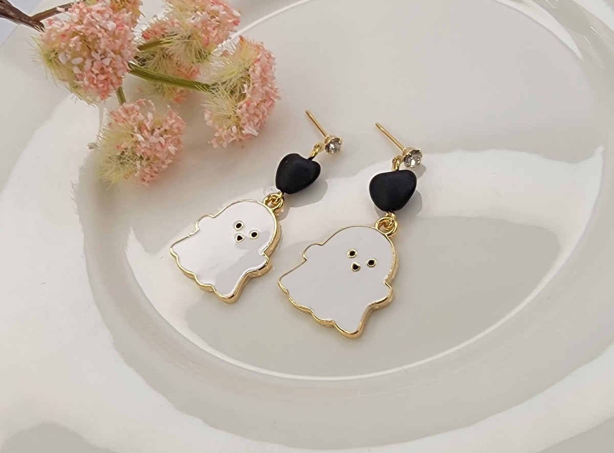 GHOST WITH BLACK HEART DANGLE EARRINGS