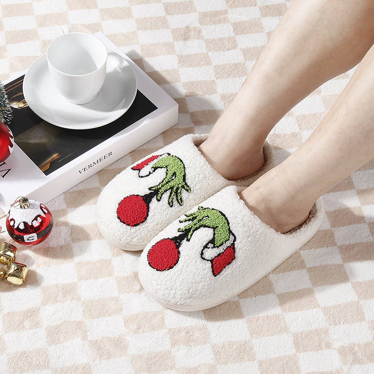 CHRISTMAS GRINCH NON-SLIP WARM SLIPPERS