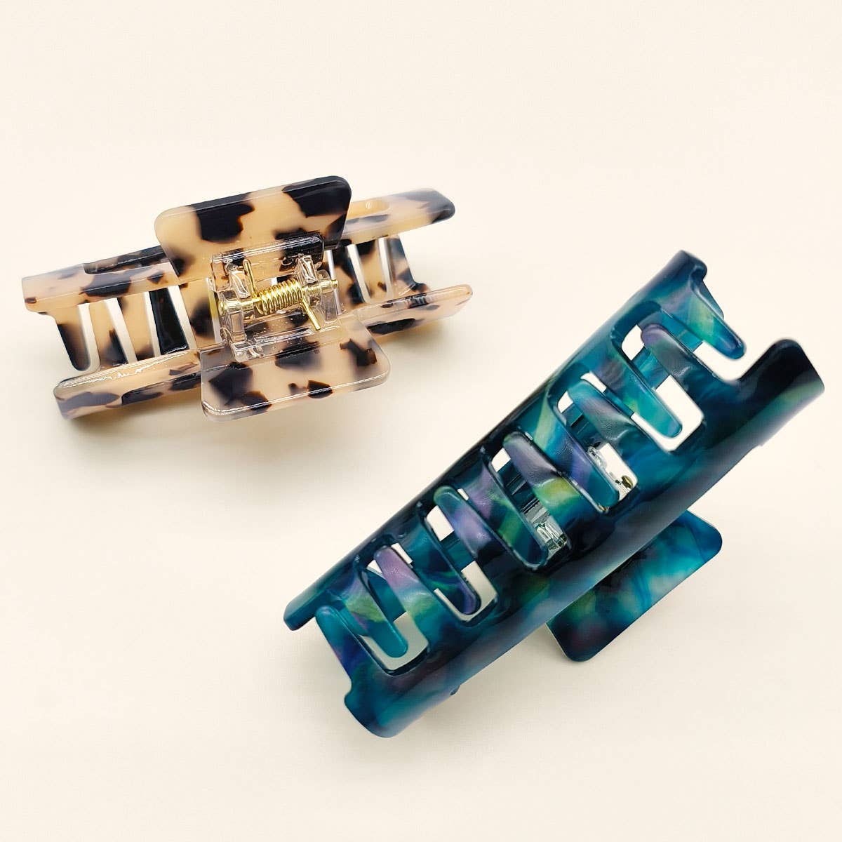 3.22" Tortoise Shell Hair Claw Clip