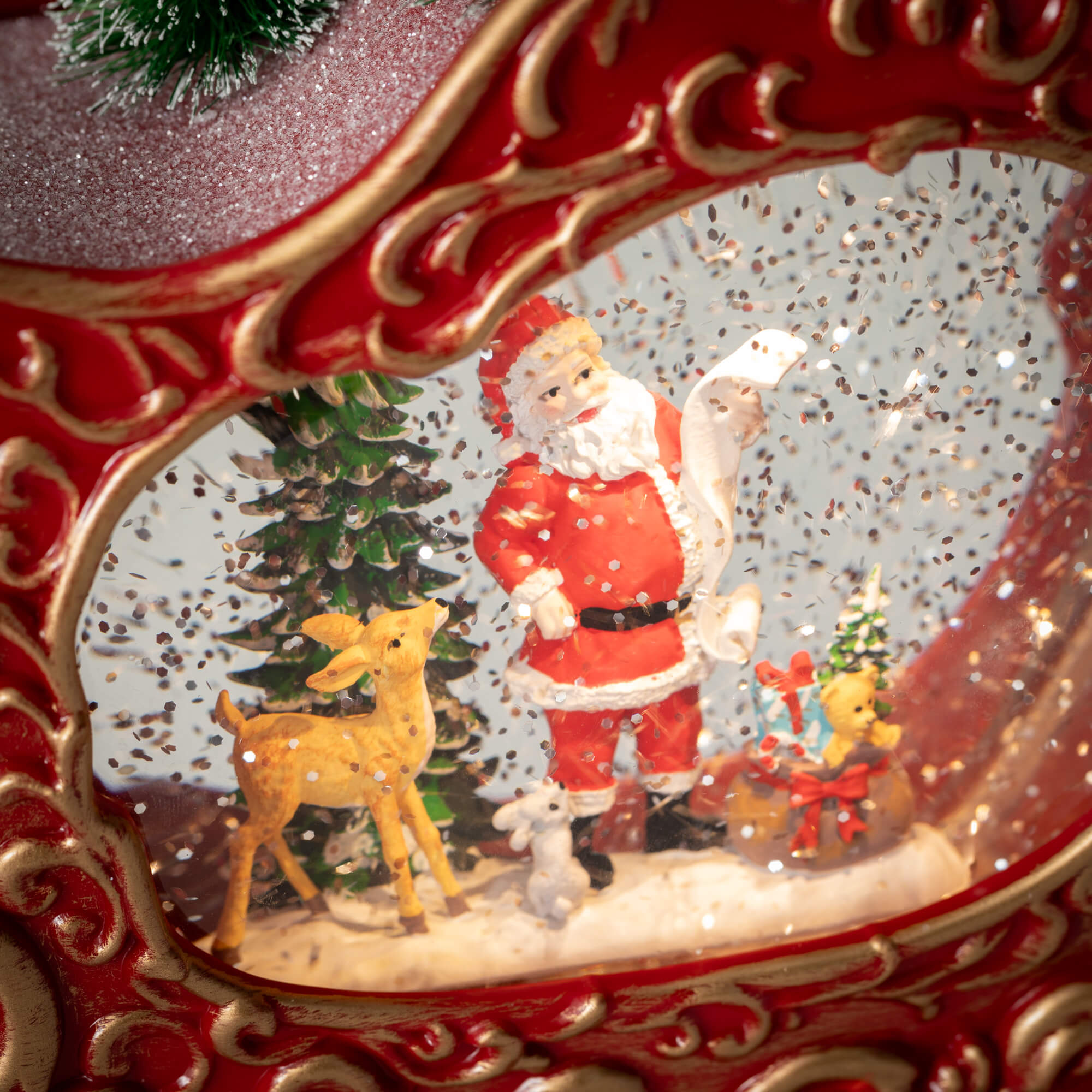 SHIMMER SANTA SLEIGH SCENE