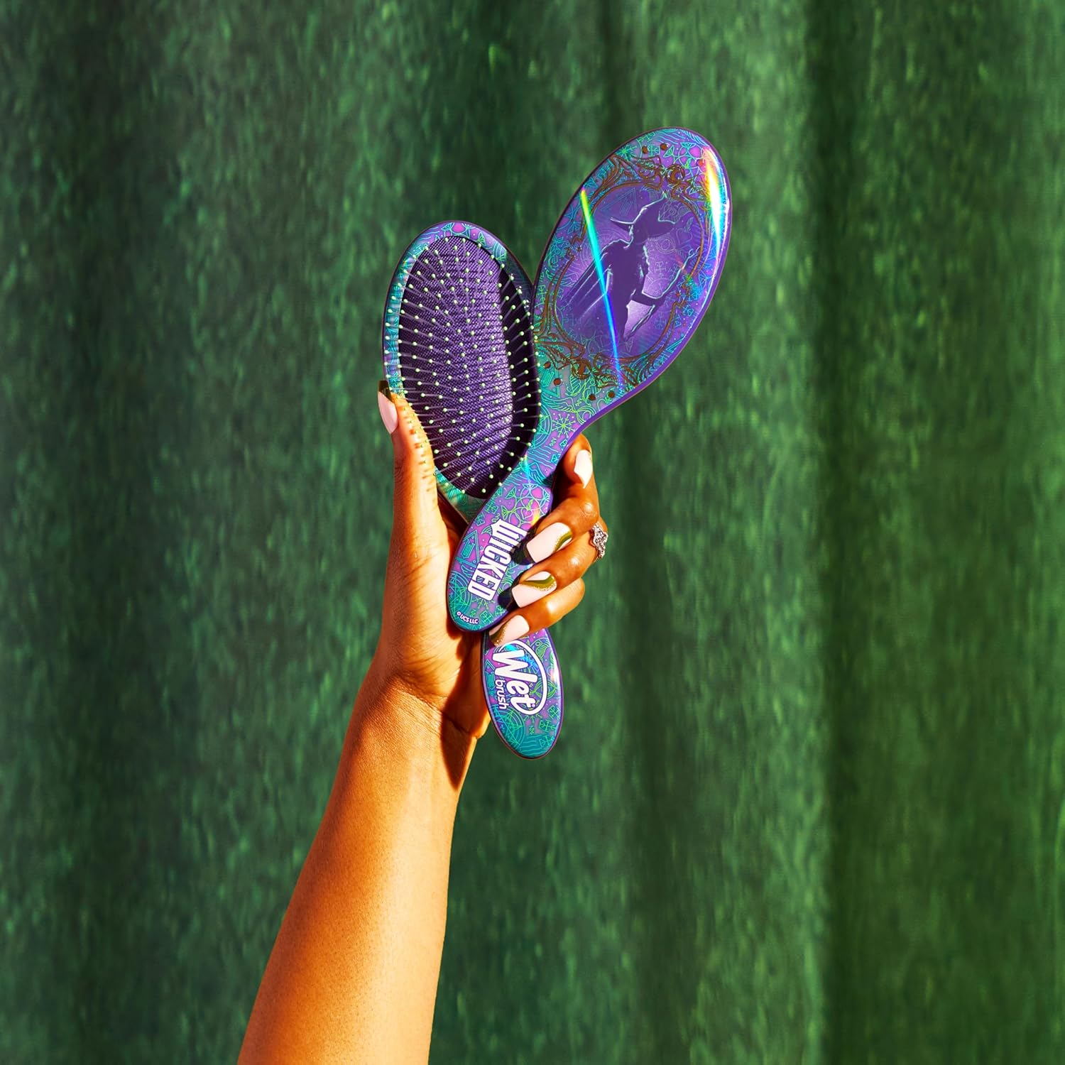 Wet Brush Wicked Elphaba Hairbrush and Bow Set